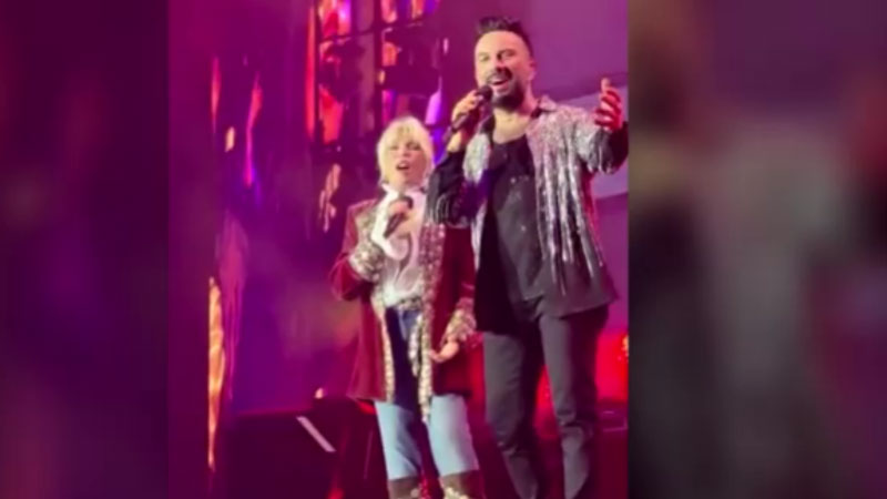 Tarkan’dan bir konser sürprizi daha! Pop müziğin iki starından düet