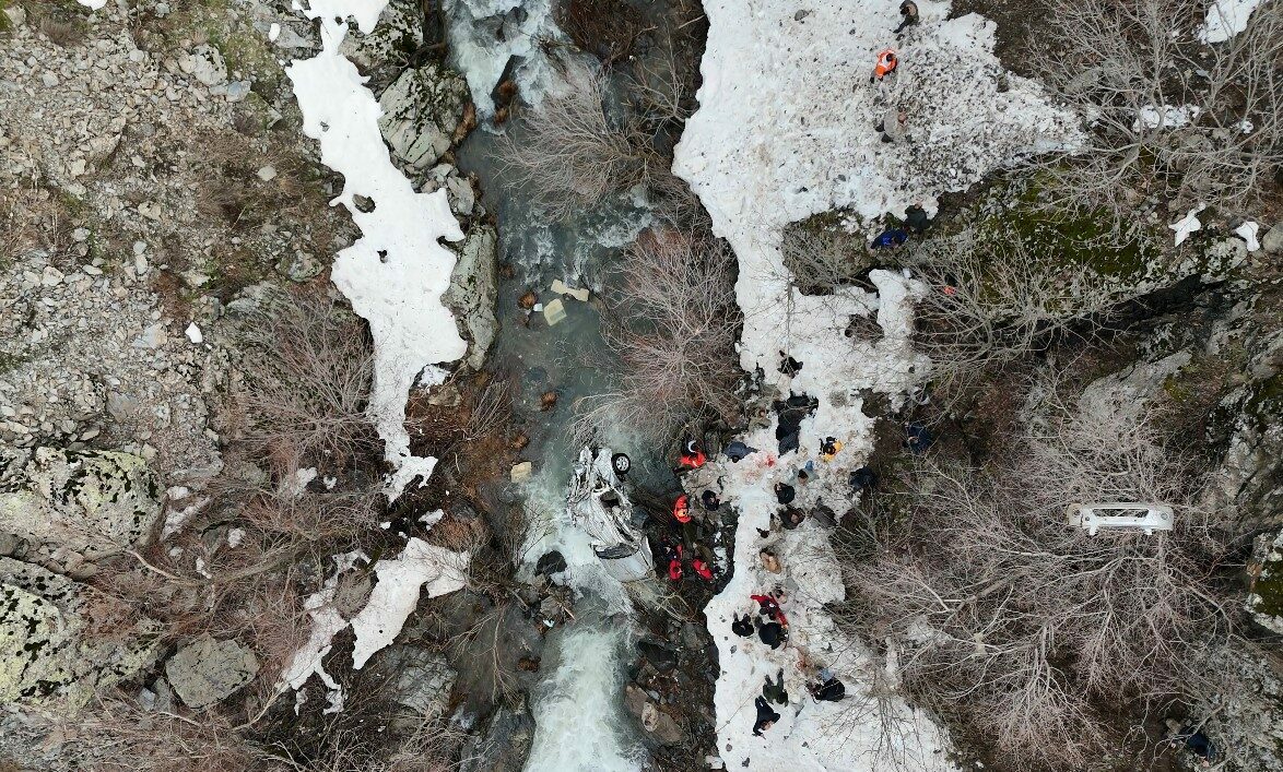 Korkunç kaza: 3 ölü, 5 yaralı