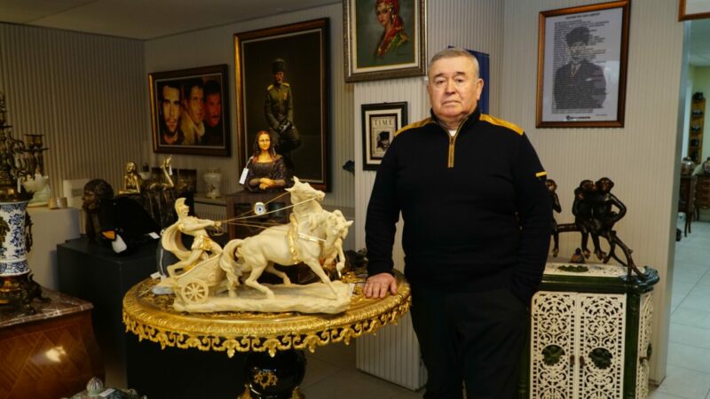 Bursalı iş adamı fabrika deposunu müzeye dönüştürdü! 5 bine yakın tarihi eseri siz de görebilirsiniz