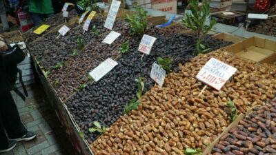 İftar sofralarının vazgeçilmezi hurmaya Bursa’da zam geldi mi? İşte Tuzpazarı’ndaki fiyatlar