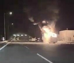 Otoyolda yolcu otobüsü alev aldı