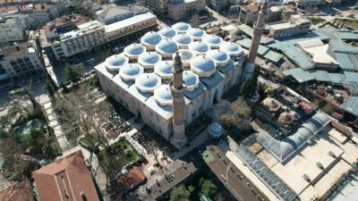 Ramazanın ilk cumasında Ulucami doldu taştı