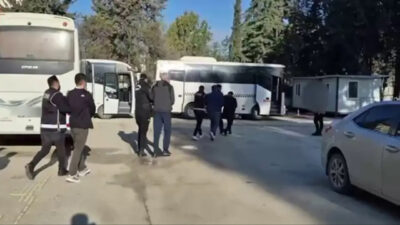 Milyonluk rüşvet havuzu kurmuşlar! Gümrük çetesi çökertildi