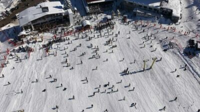 Sömestirde Uludağ’a tatilci akını! Gişelerden bakın kaç araç geçti