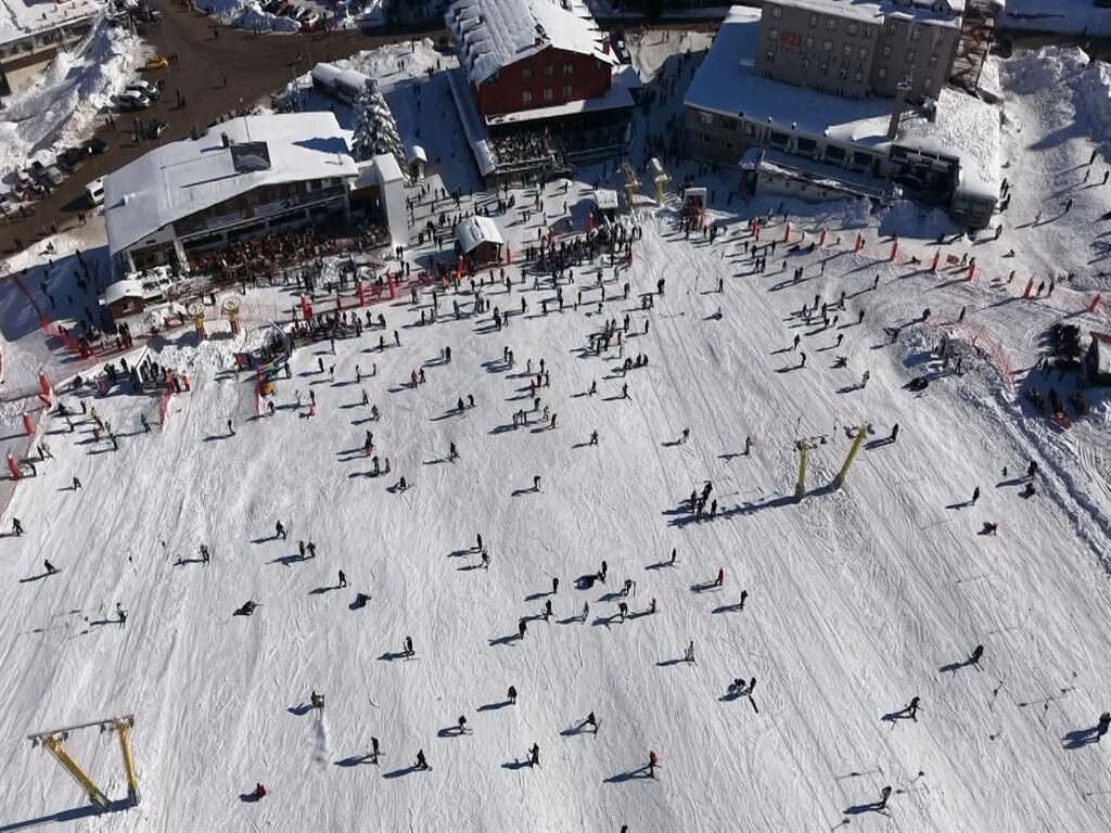 Sömestirde Uludağ’a tatilci akını! Gişelerden bakın kaç araç geçti