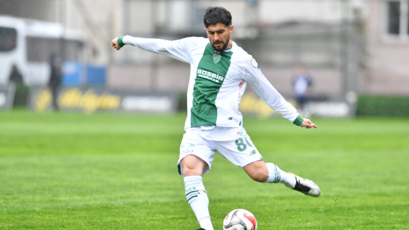 Bursasporlu futbolcudan net mesaj! Sıradaki gelsin… Soner Aydoğdu, “Maç maç bakıyoruz. Bu maçı atlattık, yarından itibaren