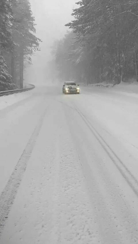 Uludağ’da kapanışa yakın kar sürprizi