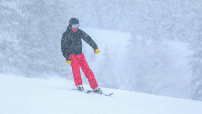 Uludağ’da kar yağışı