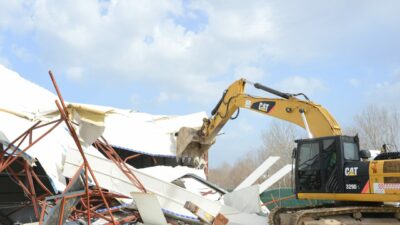 Bursa’da kaçak yapılara darbe! Üç noktada yıkım…