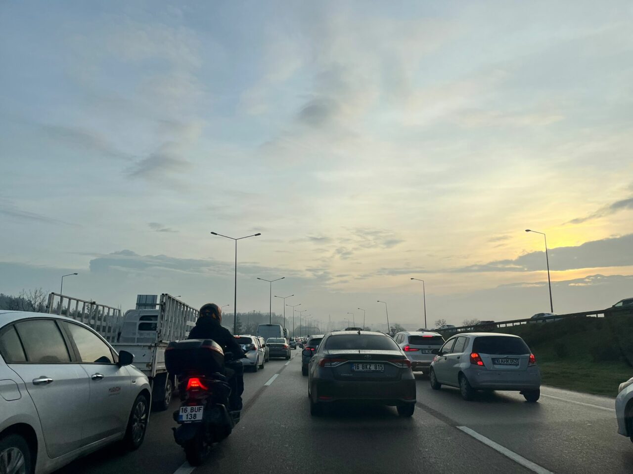 Bursa’da yeni hafta yoğun trafikle başladı