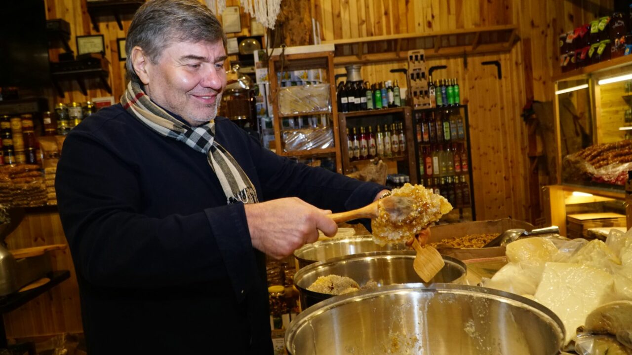 Bursa’da organik ürün satan esnaftan Ramazan ayı öncesi uyarı: ‘Doğalı arayıp bulun, zehirlenmeyin’