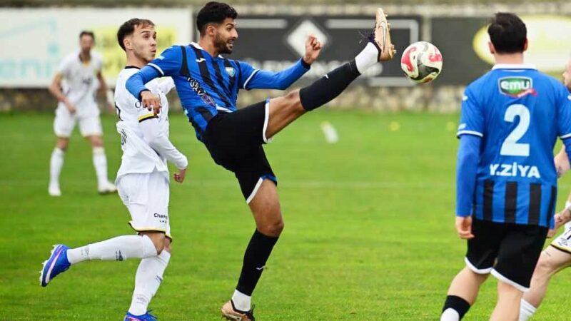 Karacabey Belediyespor, 25. hafta mücadelesinde evinde konuk ettiği Adana 01