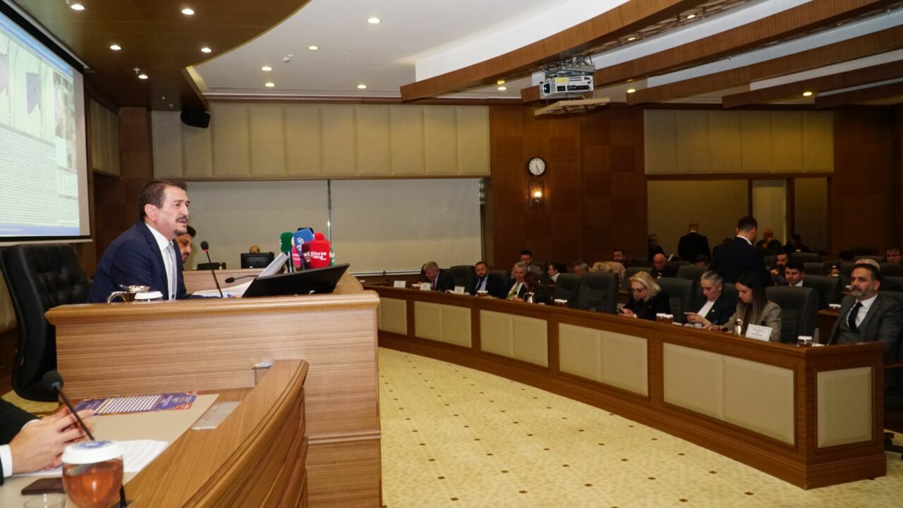 Bursa Büyükşehir Meclisi’nde özel halk otobüsçülerine ödeme yapılmıyor iddiası