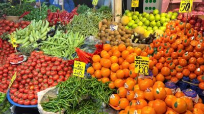 Bursa’nın ünlü Tuz Pazarı’nda Ramazan öncesi dikkat çeken fiyatlar?