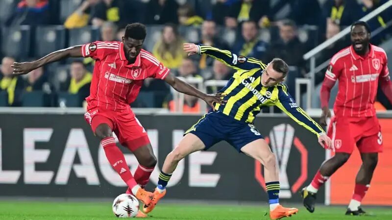 Fenerbahçe, UEFA Avrupa Ligi play-off turu ilk maçında İngiliz ekibi