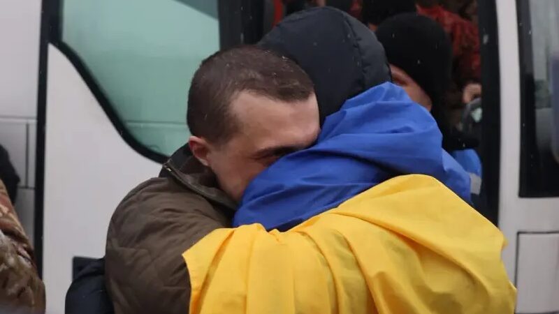 Rusya ile Ukrayna arasında ilk esir takası