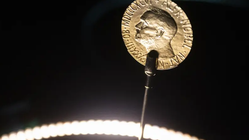 Epstein, Nobel komitesine de bulaşmış