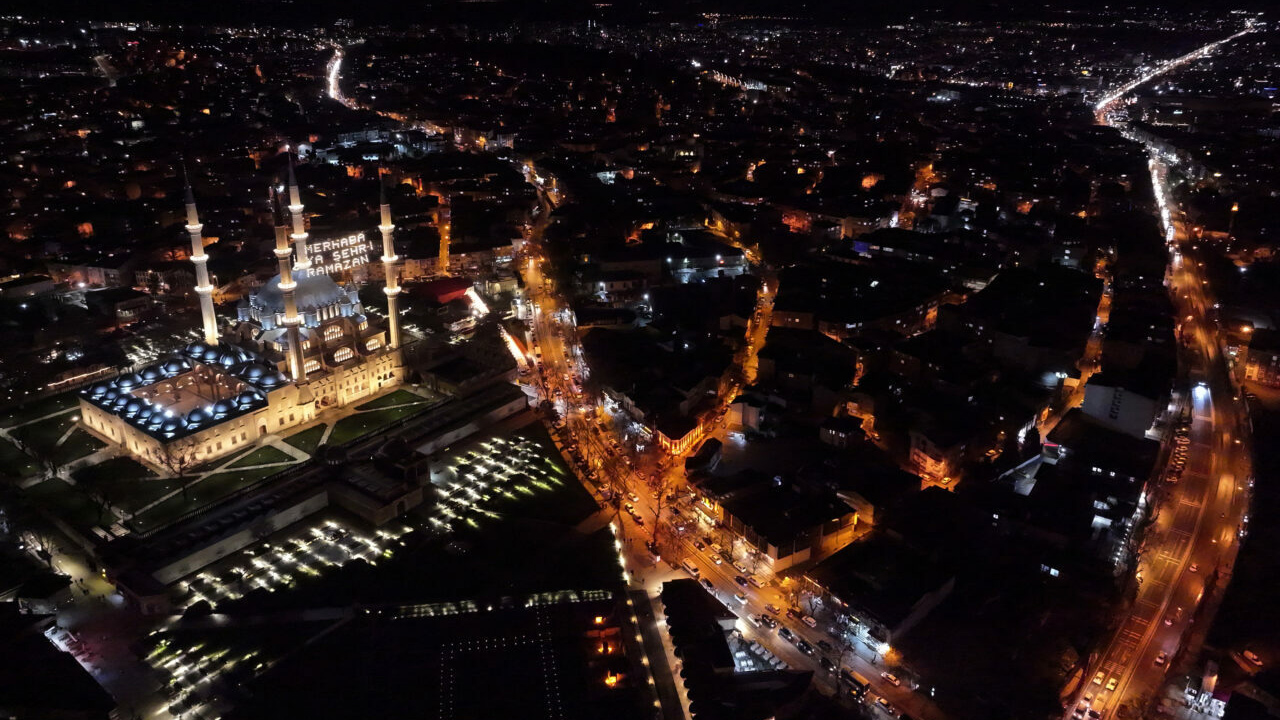 Yeniden ibadete açıldı! Mimar Sinan’ın ustalık eserinden muhteşem görüntüler