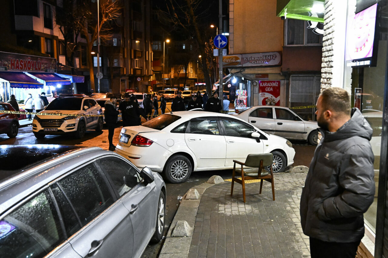 Zehir tacirlerine operasyon! Jandarmaya ateş açıldı