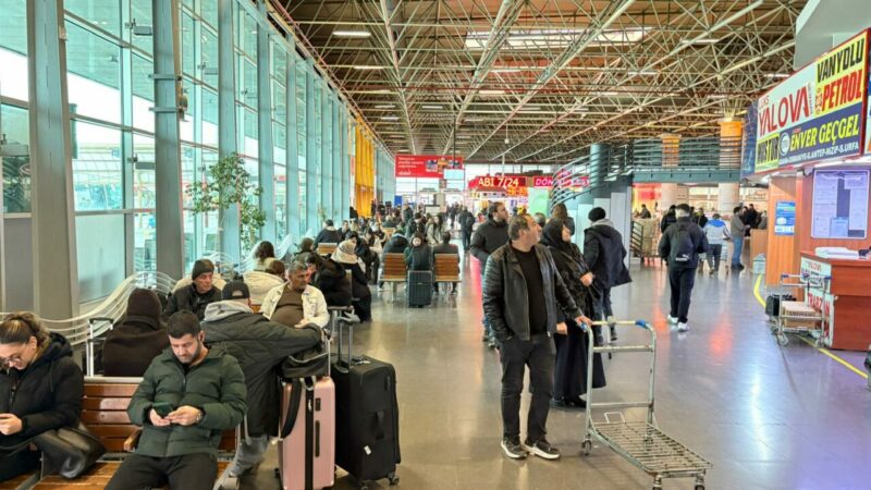 Bursa Terminali’nde biletler tükendi, bayram için ek sefer var mı? İşte otobüs bilet fiyatları… Bursa Şehirlerarası Otobüs Terminali’nde Ramazan Bayramı öncesi hareketlilik yavaş yavaş