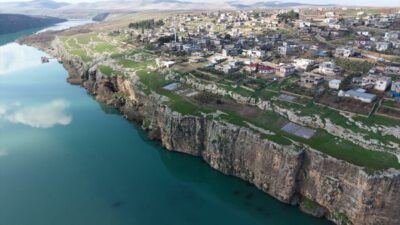 Doğal ve tarihi güzellikleriyle dikkat çeken köy…