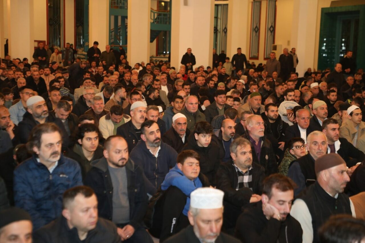 Bursa’da Kadir Gecesi’nde binlerce kişi burada buluştu