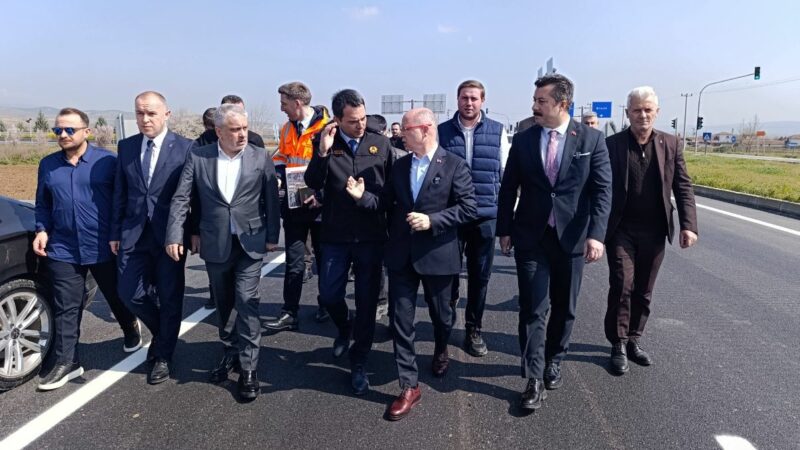 Olay Gazetesi Yazarı Ahmet Emin Yılmaz, Yenişehir’in yolları ve kavşaklarının