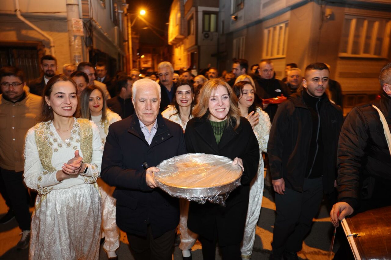 Bursa’da sahurda asırlık gelenek! Başkan Bozbey de katıldı…