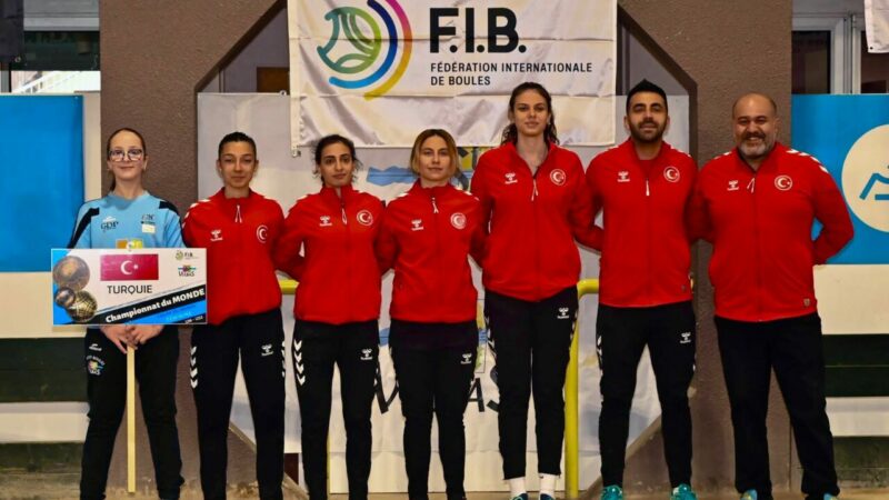 Bursa Büyükşehirli Mine Türker’den Dünya Kupası’nda iki madalya Bursa Büyükşehir Belediyesporlu sporcu Mine Türker, U23 Bocce Dünya Kupası'nda