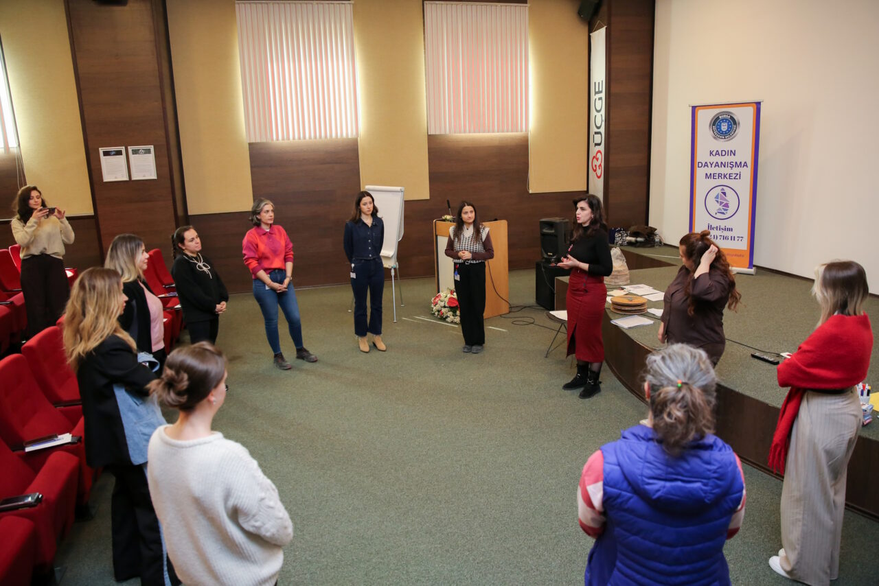 Bursa’da kadın hakları konuşuldu