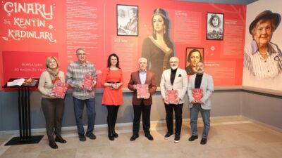 Bursa’da 30 kadının iz bırakan hikayesi sergi oldu