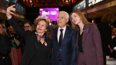 Bursa’da 8 Mart’a özel buluşma: Başkan Bozbey, kadınlarla bir araya geldi