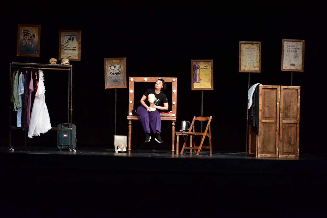 Ödüllü ‘Yan Rol’ Bursa’da sanatseverlerle buluştu