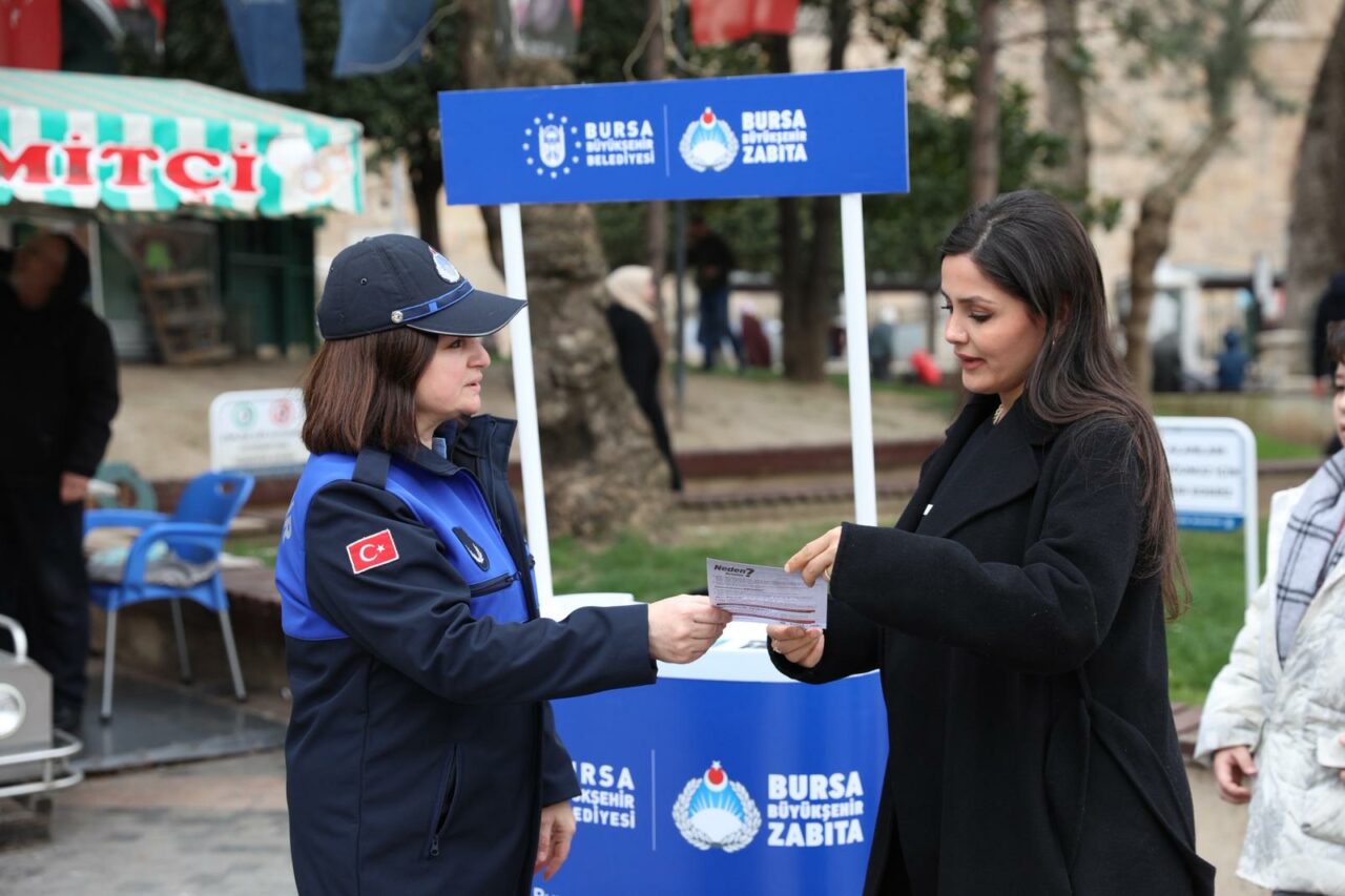 Bursa Büyükşehir zabıtası tüketicileri bilgilendirdi Bursa Büyükşehir zabıtası tüketicileri bilgilendirdi