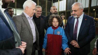 Bursa’da Başkan Bozbey söz verdi! O saha yenileniyor