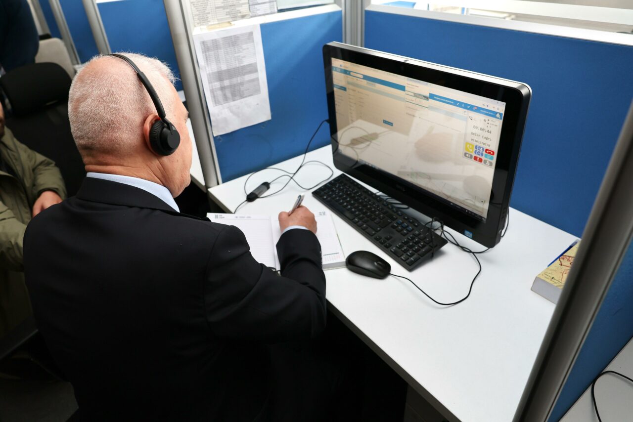 Bursa’da bayramda BUSKİ’yi arayanlar şok oldu! Telefonu bakın kim açtı… Bursa’da bayramda BUSKİ’yi arayanlar şok oldu! Telefonu bakın kim açtı…