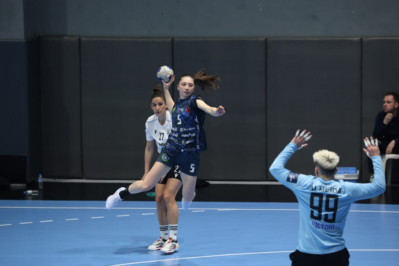 Bursa Büyükşehir, Avrupa’da tur için avantajı kaptı Bursa Büyükşehir, Avrupa’da tur için avantajı kaptı