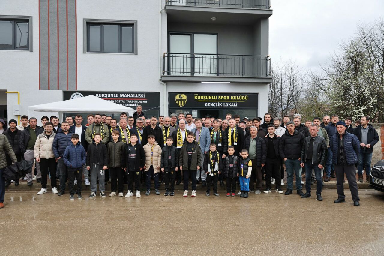 Başkan Mustafa Bozbey'den Bursa'nın bu mahallesindeki gençlere müjde 9 37036 MTY5Y2EzOT