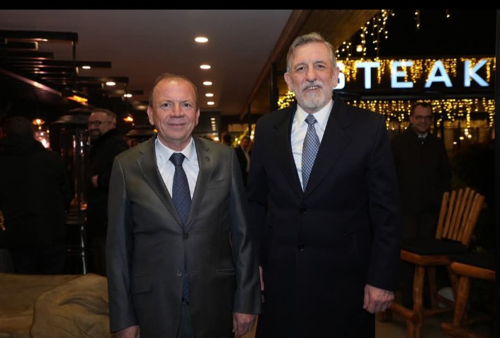 Bursa sanayisinden Türkiye’ye örnek fotoğraf! Rakipler ama dostlar…