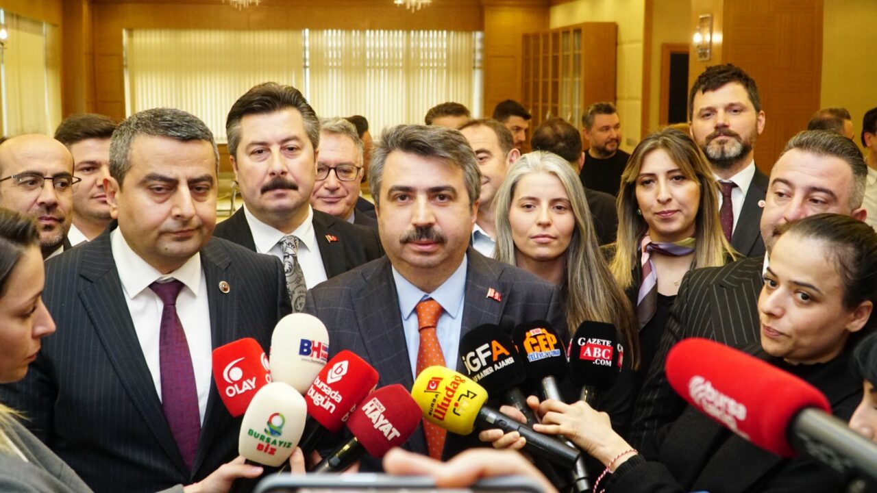 Gergin geçen Bursa Büyükşehir Meclisi sonrası Başkan Oktay Yılmaz’dan açıklama