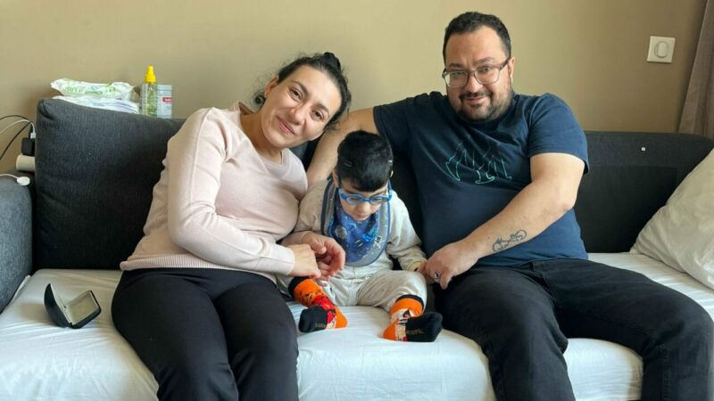 Bursa’da tedavi gören Küçük Poyraz ‘umut’ bekliyor Bursa’da tedavi gören serebral palsi (beyin felci) hastası 4 buçuk