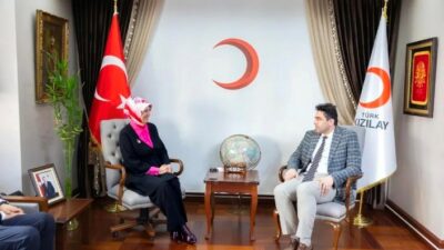 Olay Gazetesi Yazarı Ahmet Emin Yılmaz, Kızılay Bursa İl Merkezi