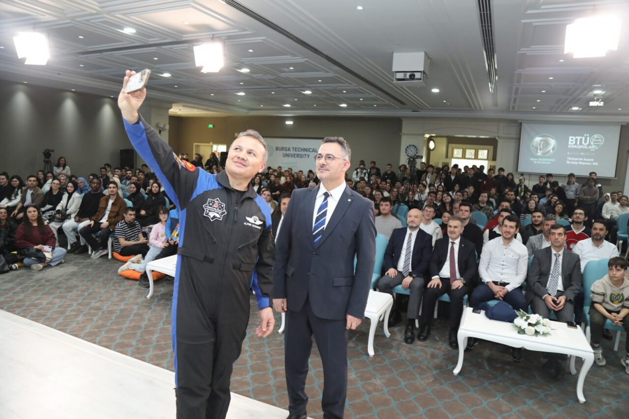 İlk Türk Astronot Gezeravcı Bursa’da açıkladı; ‘Dünyada 6. ülke olmak istiyoruz’