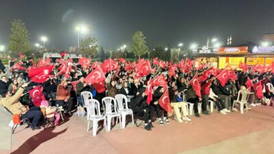 Bursa’da Milli coşku; Bayrağını kapan buraya akın etti