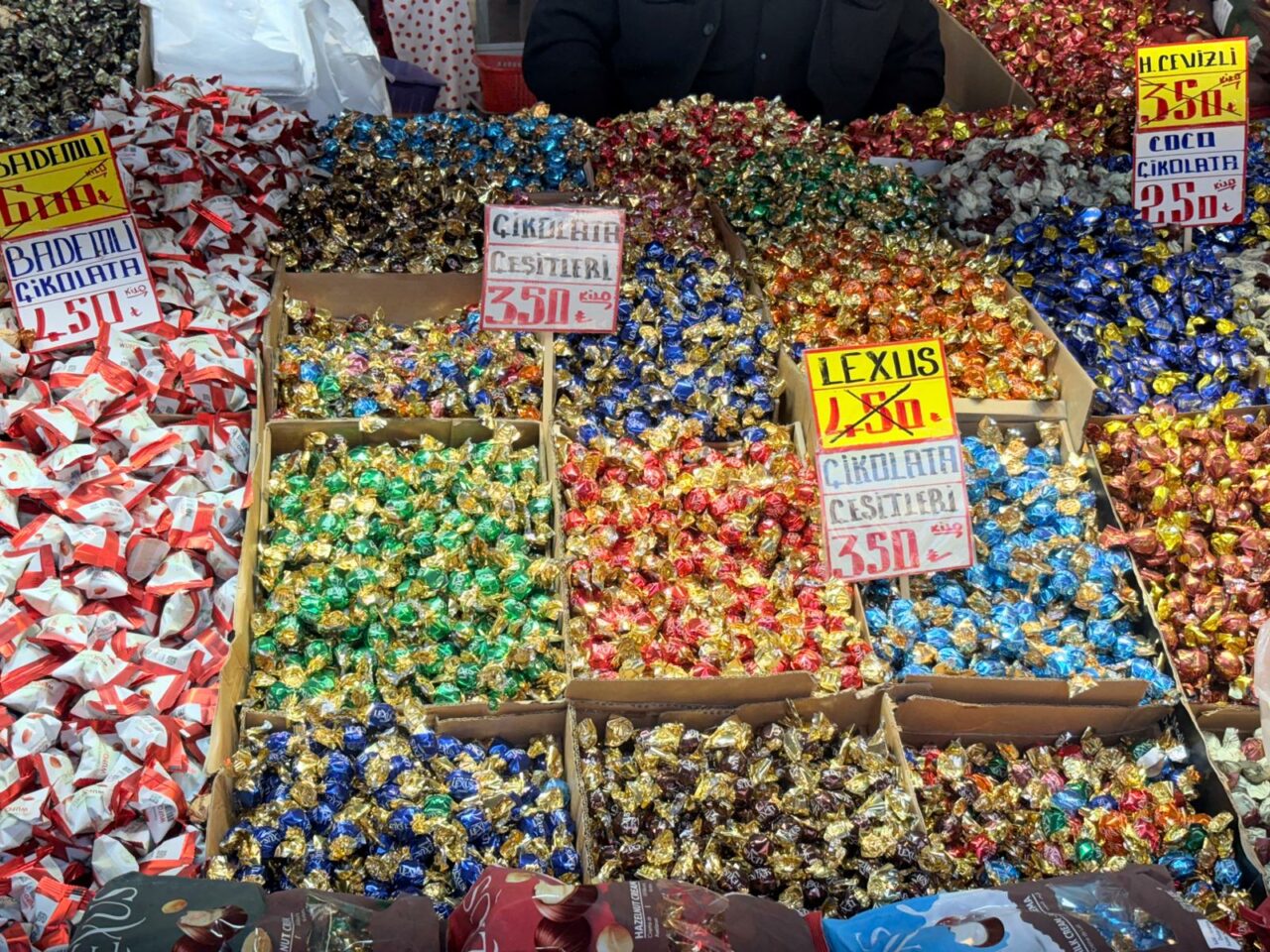 Bursa’da bir tepsi baklava ve bir kilo şeker ne kadar? Bayramın vazgeçilmelerinin fiyatı belli oldu… Bursa’da bir tepsi baklava ve bir kilo şeker ne kadar? Bayramın vazgeçilmelerinin fiyatı belli oldu…