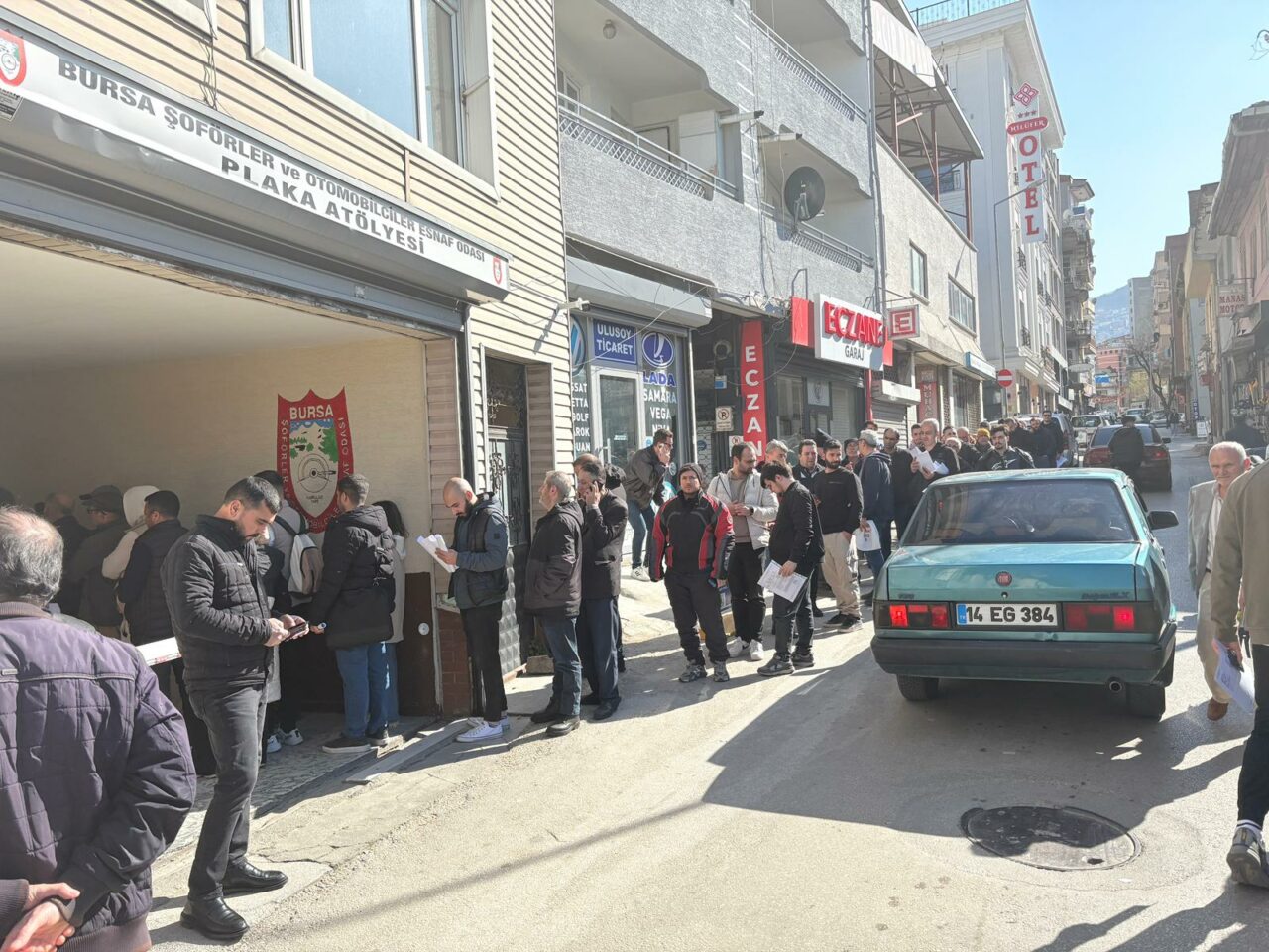 Bursa’da metrelerce kuyruk! 140 bin TL’lik ceza sonrası vatandaşlar akın etti