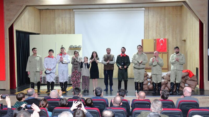 Çanakkale’nin hikayesi Kestel’de sahneye taşındı   