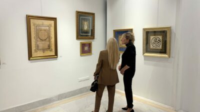 Bursa’da ‘Zer-i Nâb’ sergisi sanatseverlerle buluştu