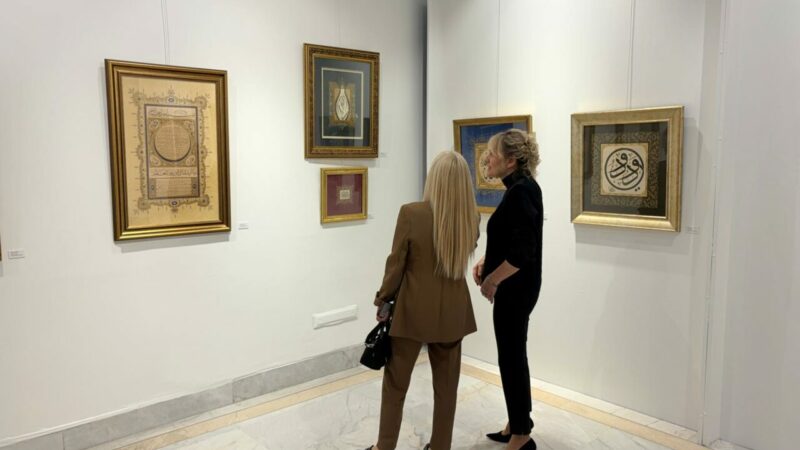 Bursa’da ‘Zer-i Nâb’ sergisi sanatseverlerle buluştu