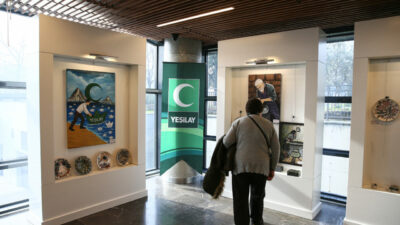 Bursa’da bağımlılıkla mücadele edenlerden karma sanat sergisi